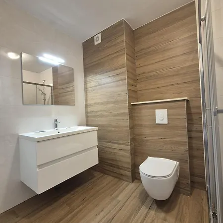 Bura- With Hot Tub Apartment