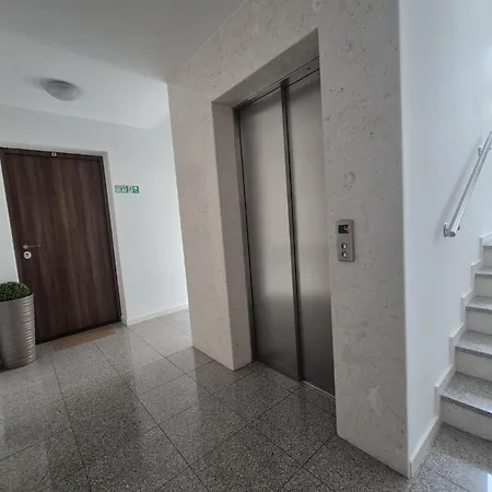 Apartment Bura- With Hot Tub